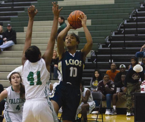 Best In Show Almonte Named To First Team On All District List