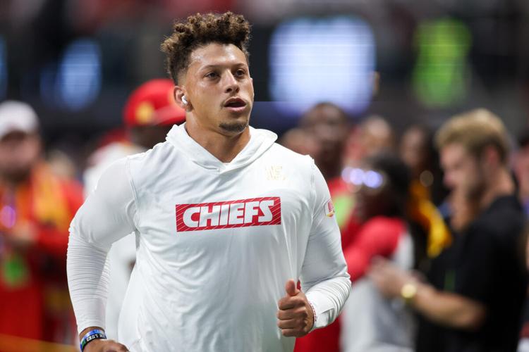 Patrick Mahomes, Kirk Cousins Postgame Handshake After Chiefs-Falcons Caught  on Camera | National Sports | starlocalmedia.com