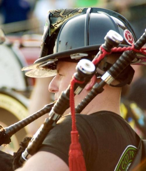 (SLIDESHOW) Lewisville hosts fire department bagpipe and drum players