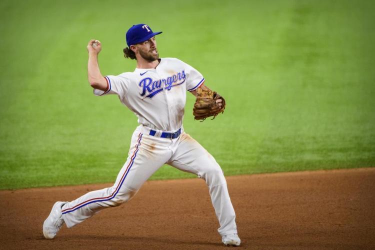 Former Rangers Infielder Pitches Position Switch To Braves