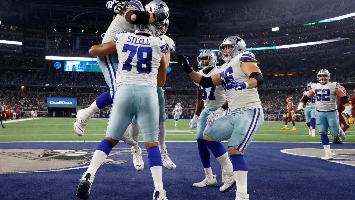 In a high-penalty performance, Cowboys defense fails to contain