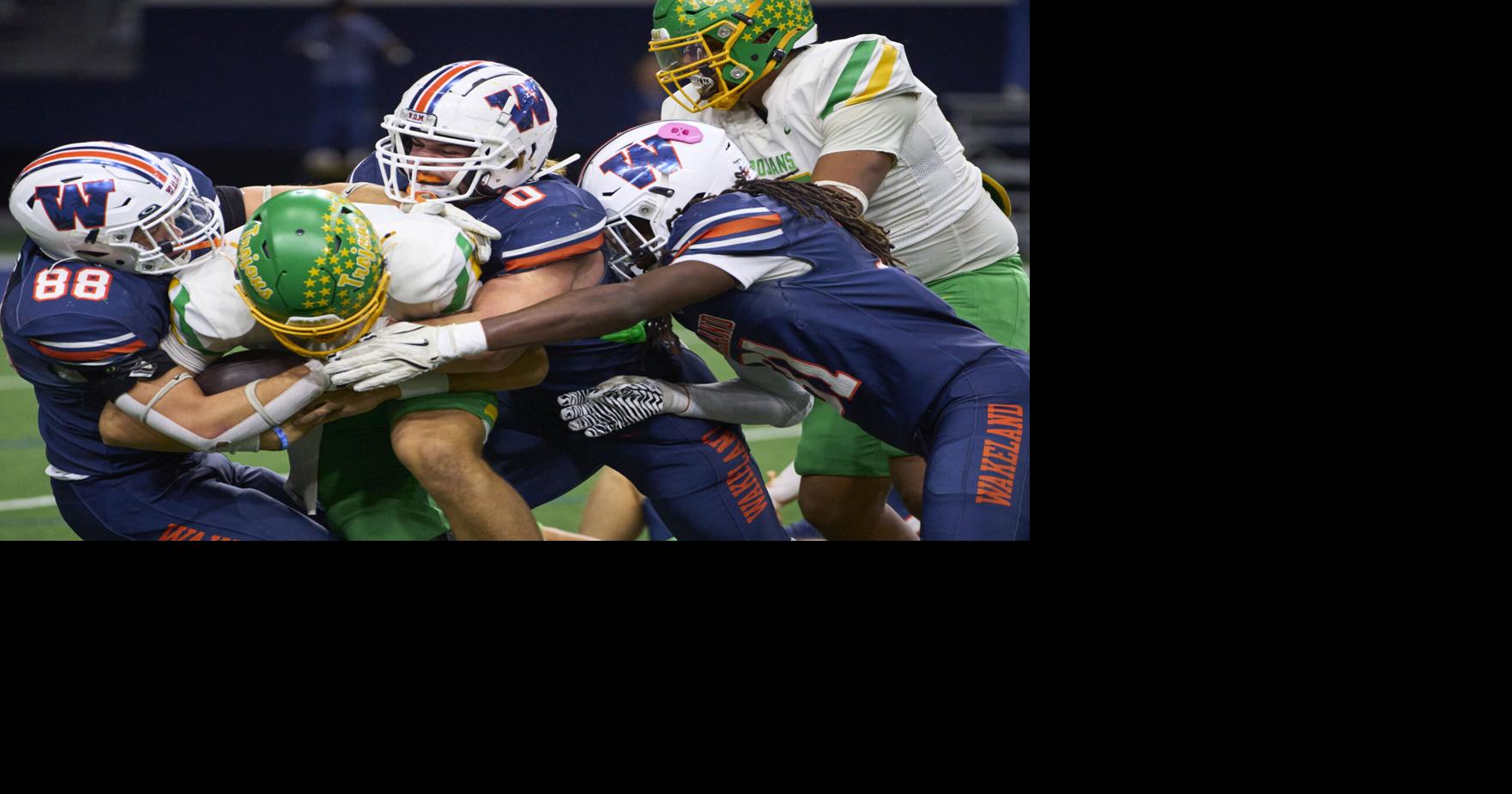 Coming off winningest season, Wakeland makes debut on 6A gridiron