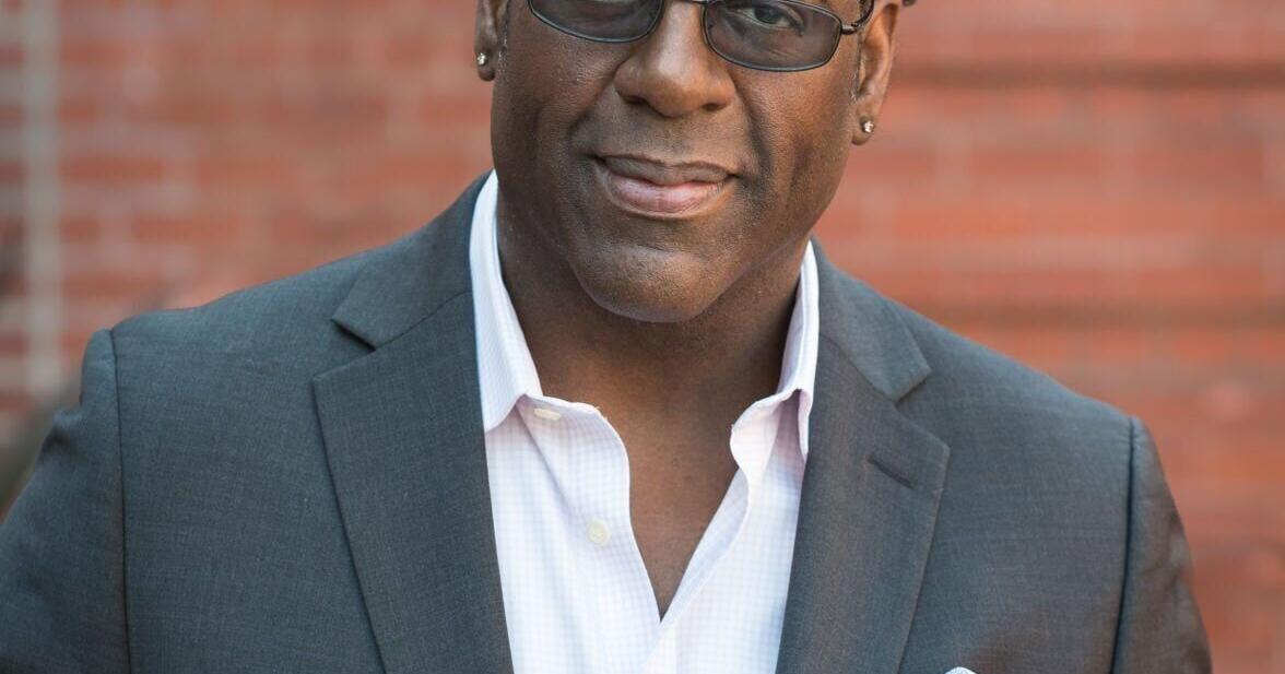 Renowned saxophonist and UNT professor Brad Leali named jazz educator of the year