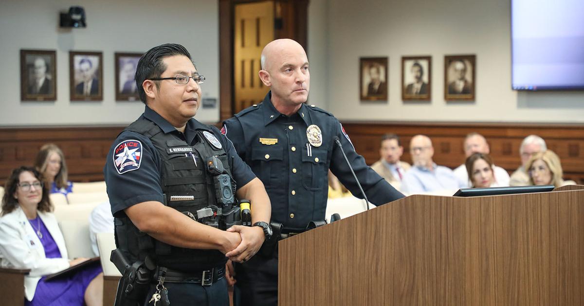 Colonial Police ‘A very heroic act:’ The Colony police officer commended by city ...