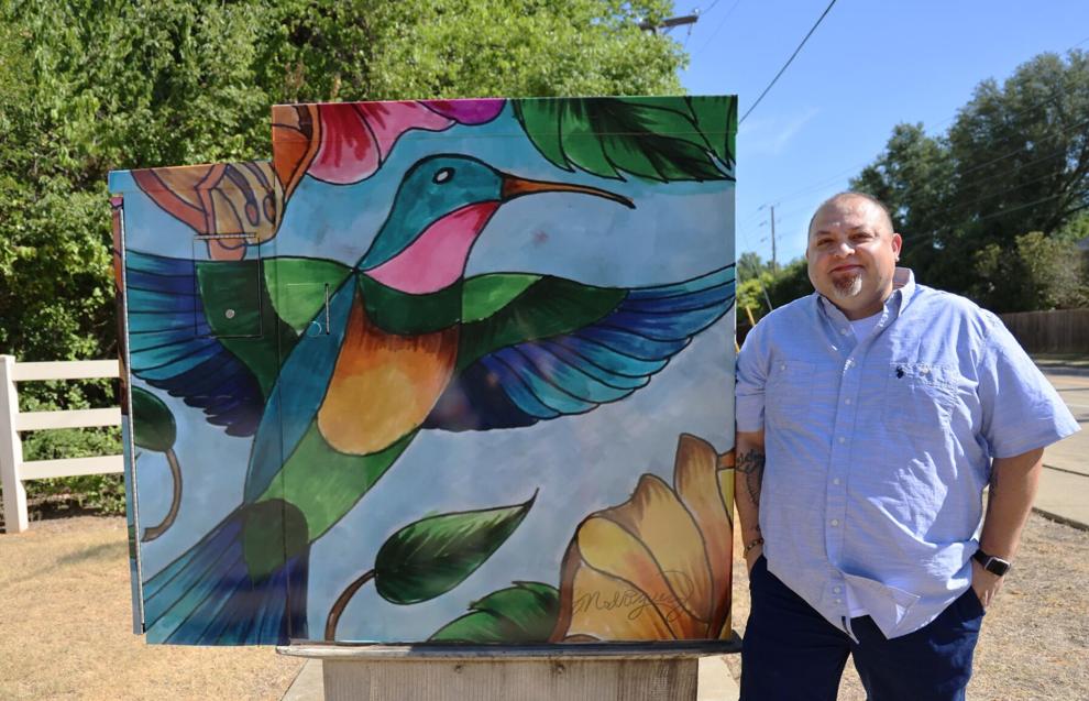 Lewisville resident creates bold, abstract art for Flower Mound