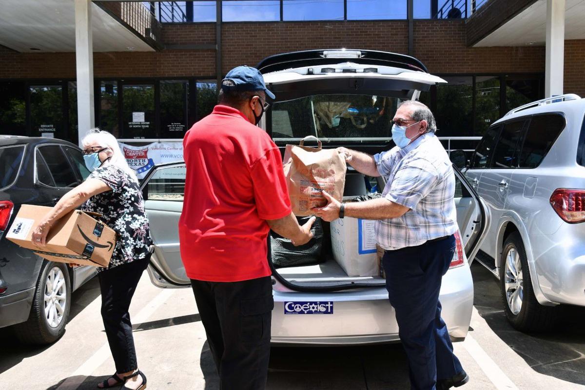 Organizations Donate 200 Pounds Of Food 1 500 To Veterans Center
