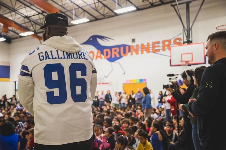 Lakeland Elementary receives surprise Act of Kindness from Dallas