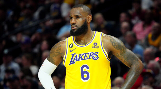 LeBron James and the Lakers are in a game of chicken, and no one