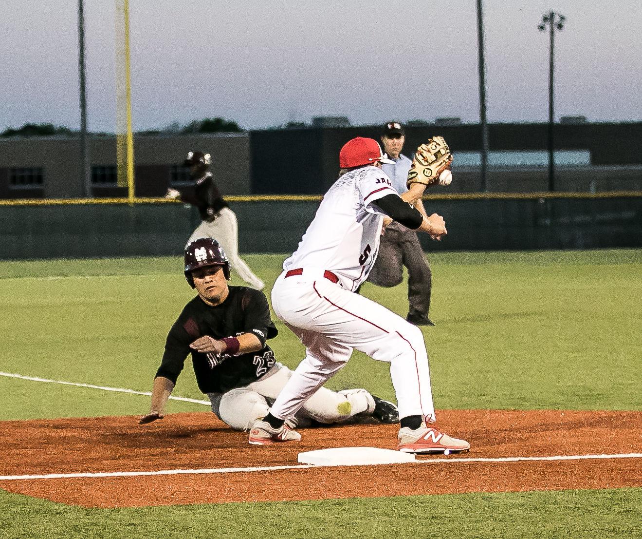 116A Baseball Horn continues hot start Sports