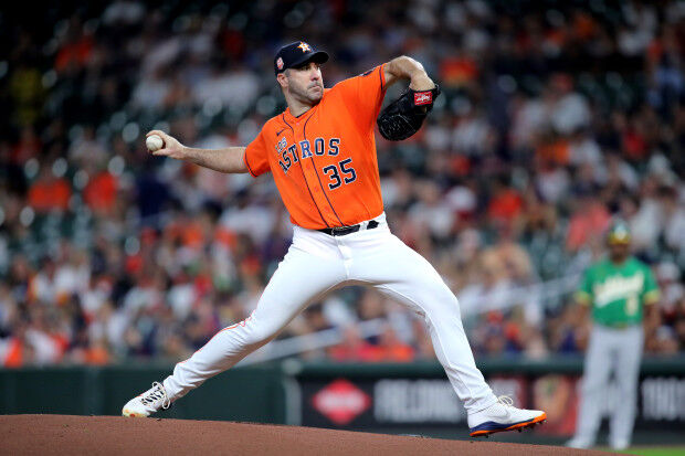 LOOK: Justin Verlander surprises kid wearing Justin Verlander shirt 