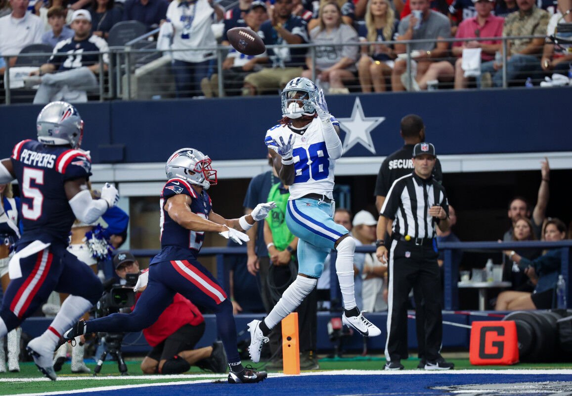 Female Dallas Cowboys fans, here is a Victoria's Secret PINK store for you  