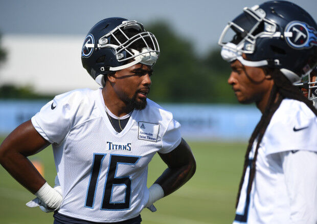 Tennessee Titans training camp: Ryan Tannehill, DeAndre Hopkins star