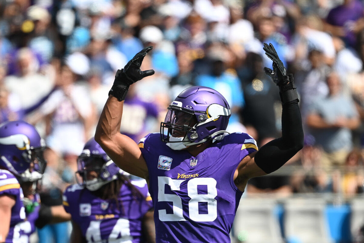 Minnesota Vikings linebacker Jordan Hicks (58) in action during