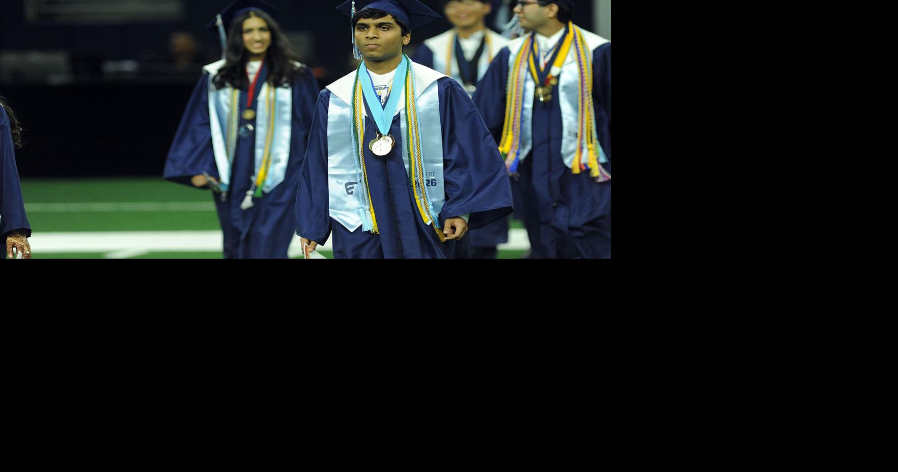 Way to go Frisco Emerson Class of 2026! Check out our grad photos!