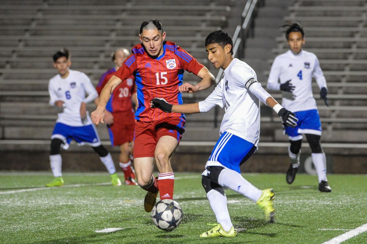 11-6a-soccer-mesquite-boys-roll-over-tyler-lee-north-mesquite
