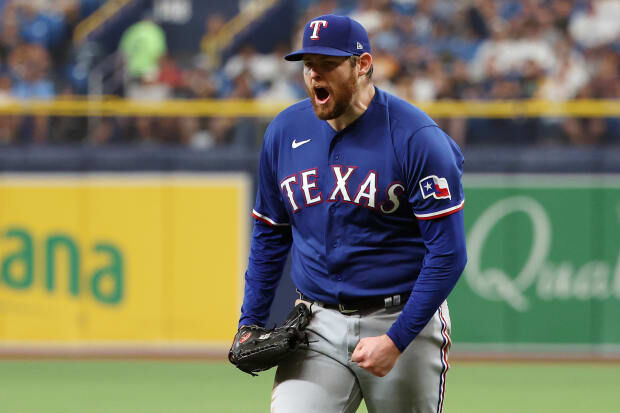 Gallery: Dallas Stars wear Rangers powder blue jersey before game