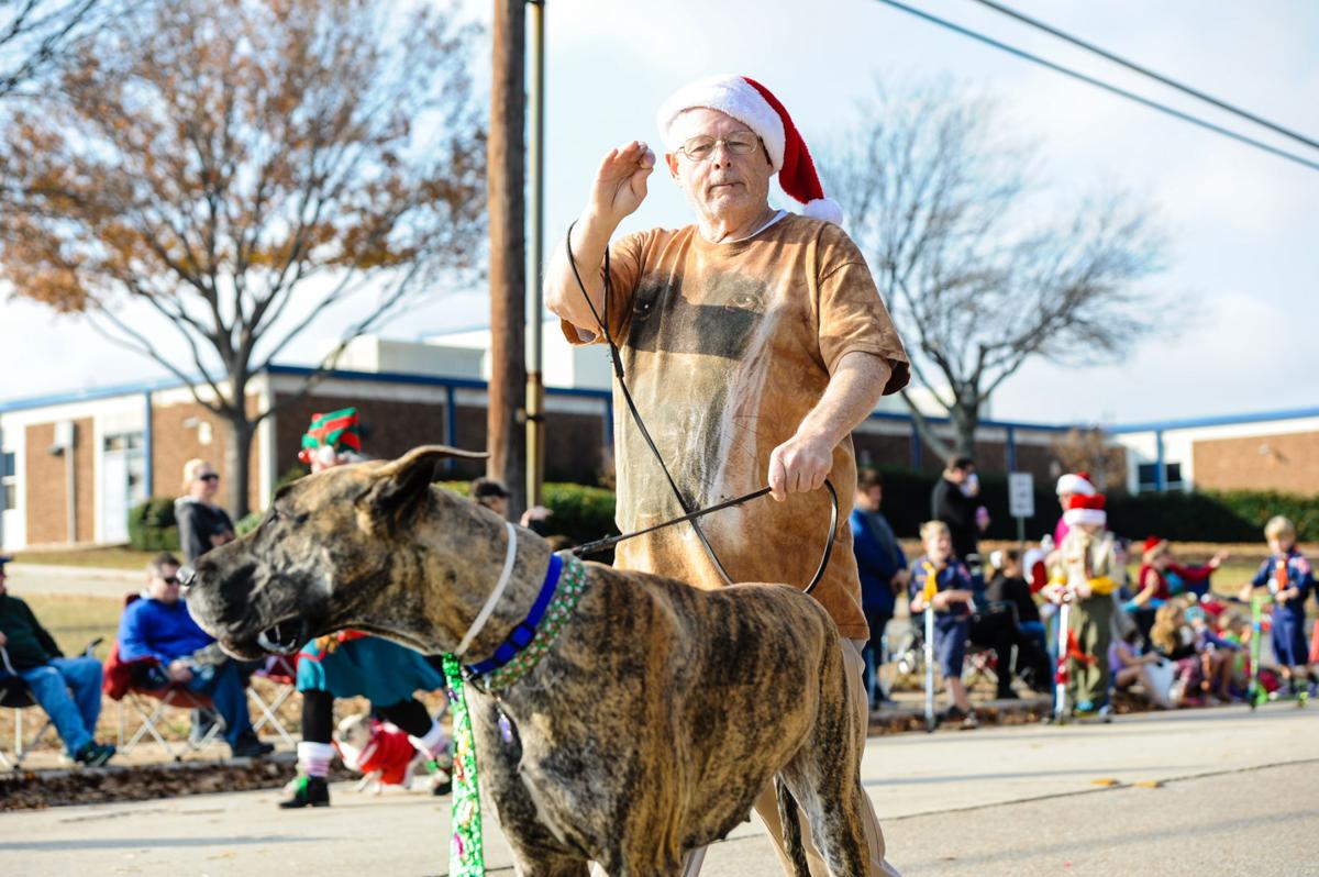 In Photos Plano Christmas Parade Plano Star Courier