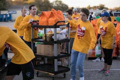 Seven Loaves Partners With Ntfb For Annual Turkey Drive Thru
