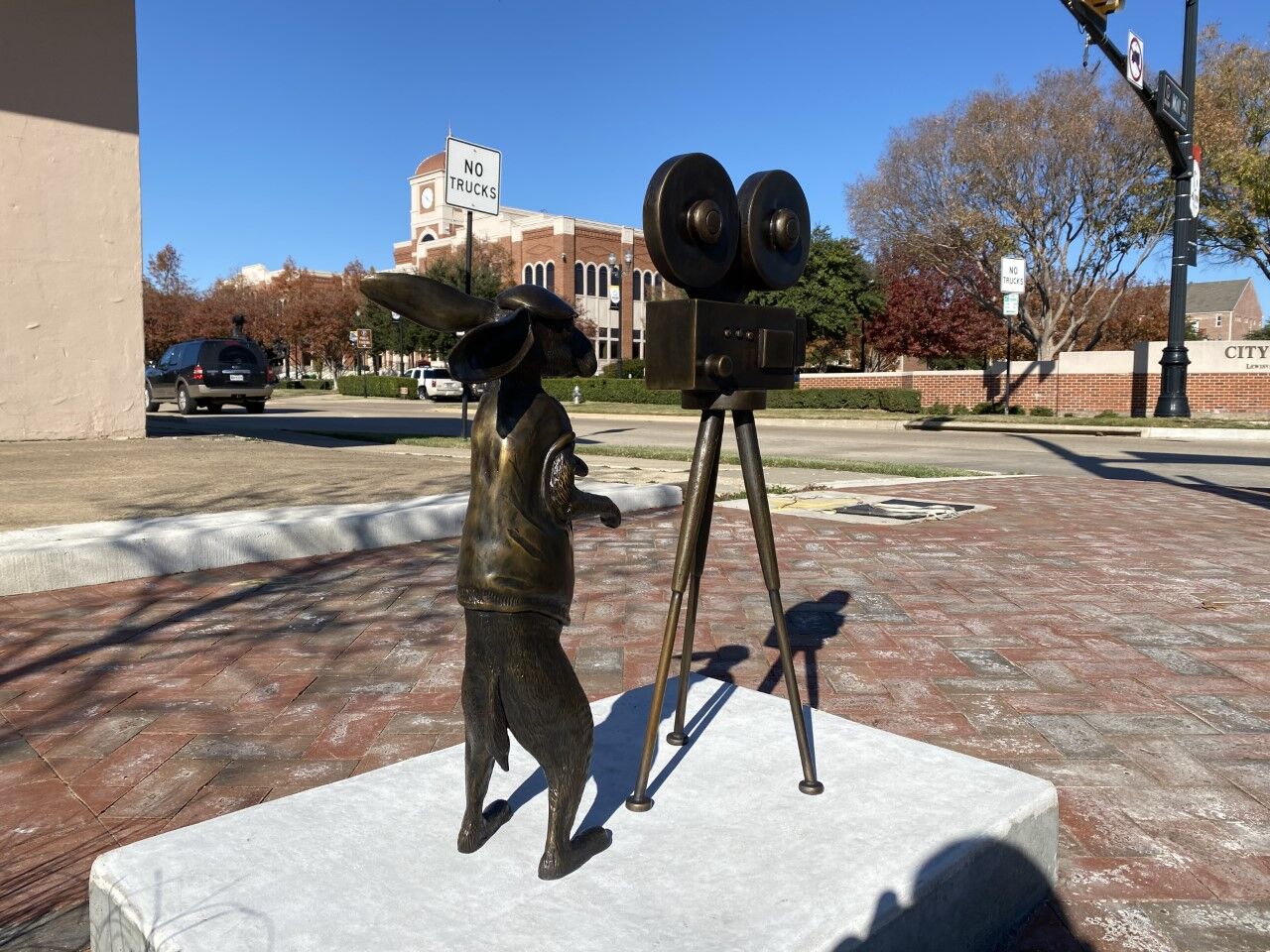 Lewisville debuts sculpture series - Vimarsana News