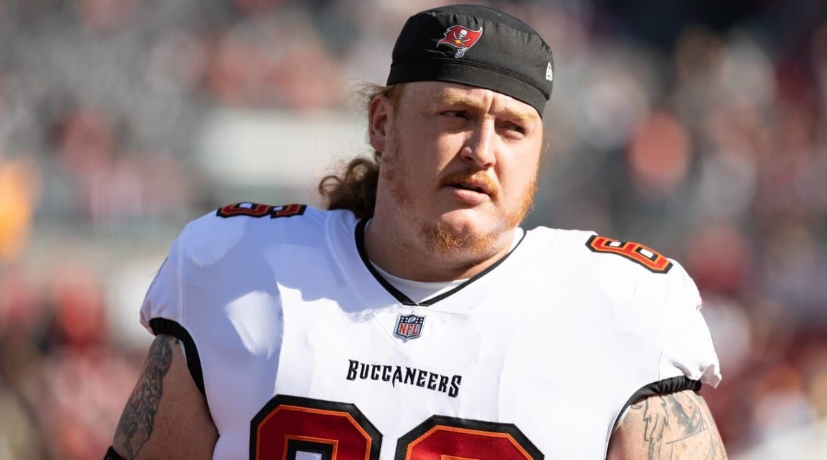 Buccaneers to place former Pro Bowl center Ryan Jensen on season