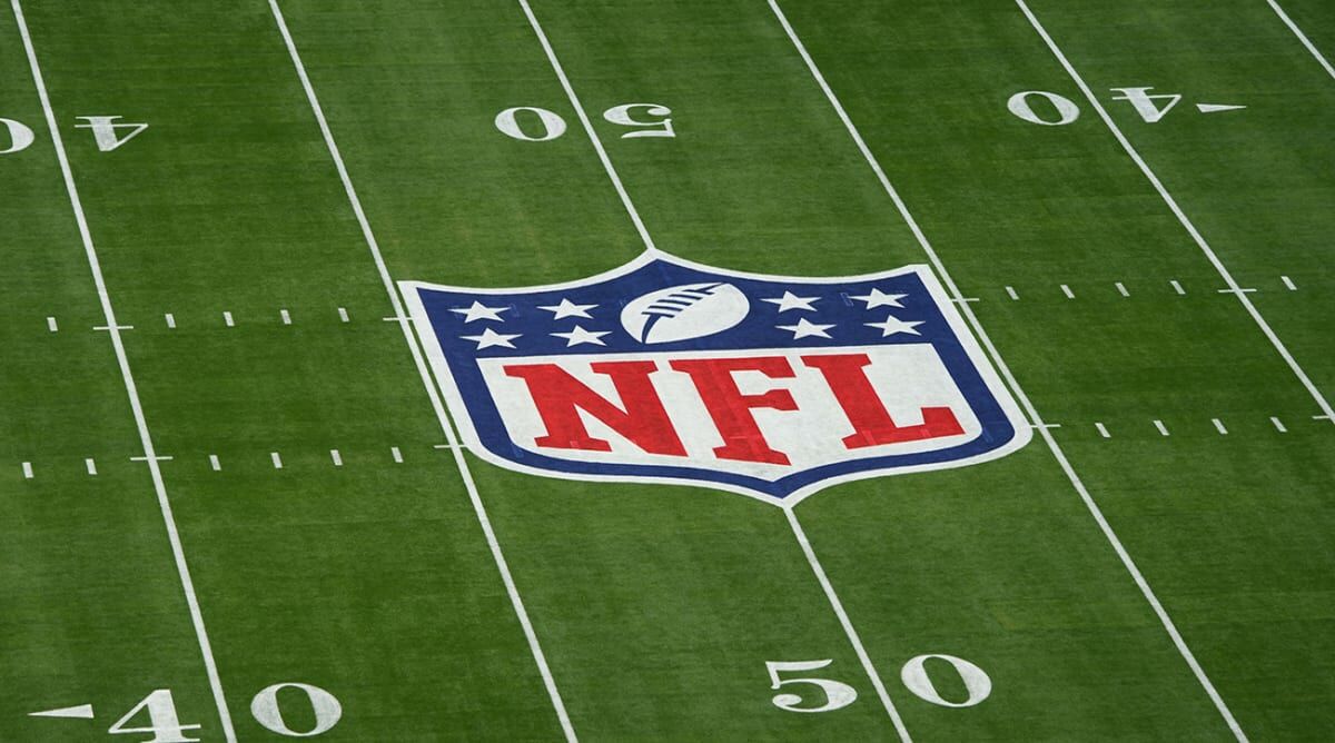 Super Bowl turf: Players criticize field at Super Bowl LVII