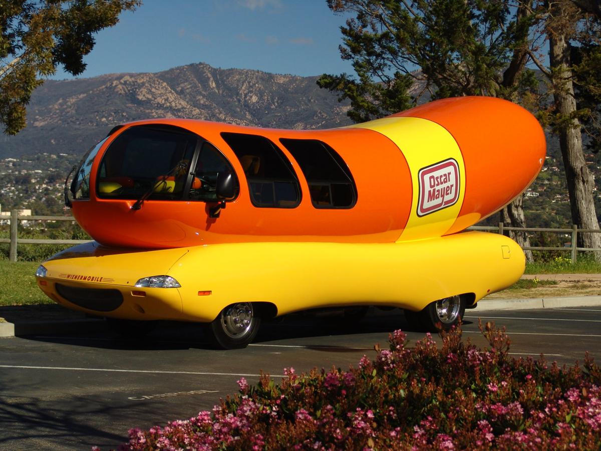 Hot dogs car