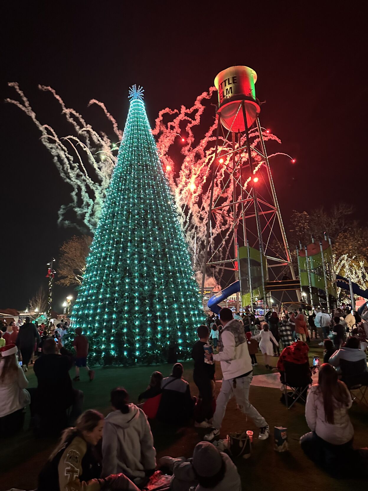 The Colony, Little Elm kick off holiday festivities during parade, tree