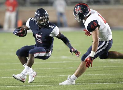 Eagles Sprint To Blowout Win In 6 6a Opener Allen Scores 49