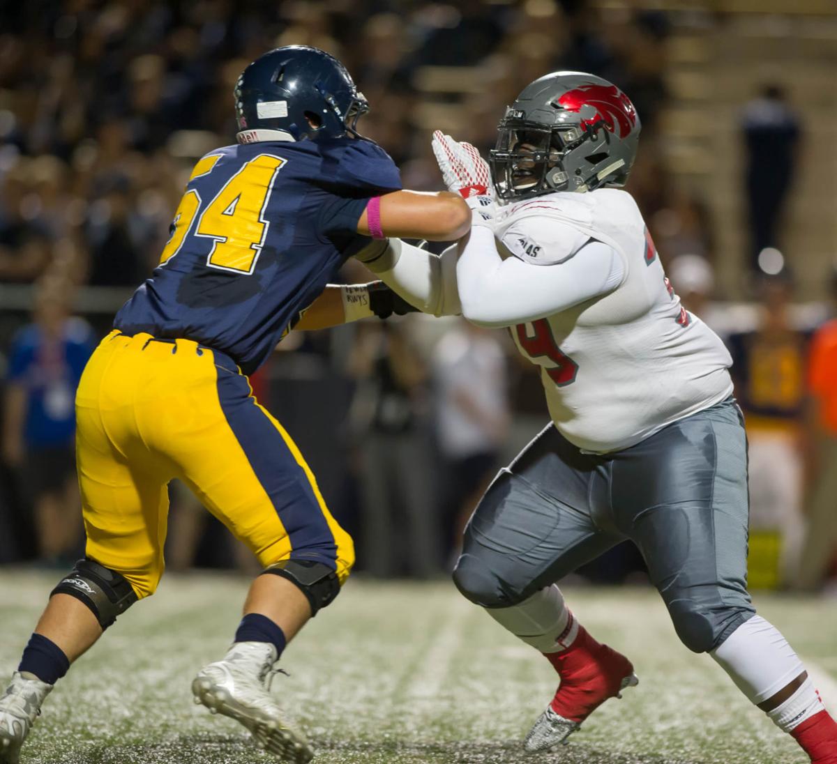 10 6a Football Highland Park Seizes Control Of District Race