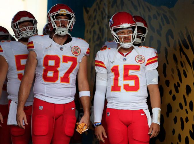 Travis Kelce's Punishment After Losing Texas Tech-Cincinnati Bet to Patrick Mahomes | National Sports | starlocalmedia.com