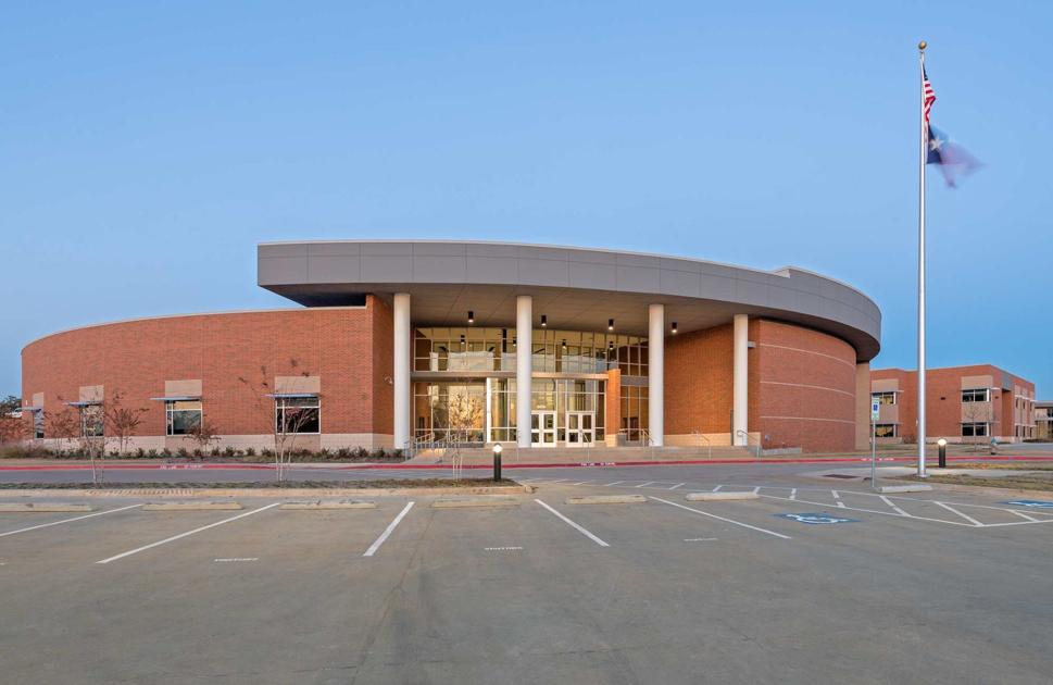 Flower Mound High School, ninthgrade campus temporarily put on hold