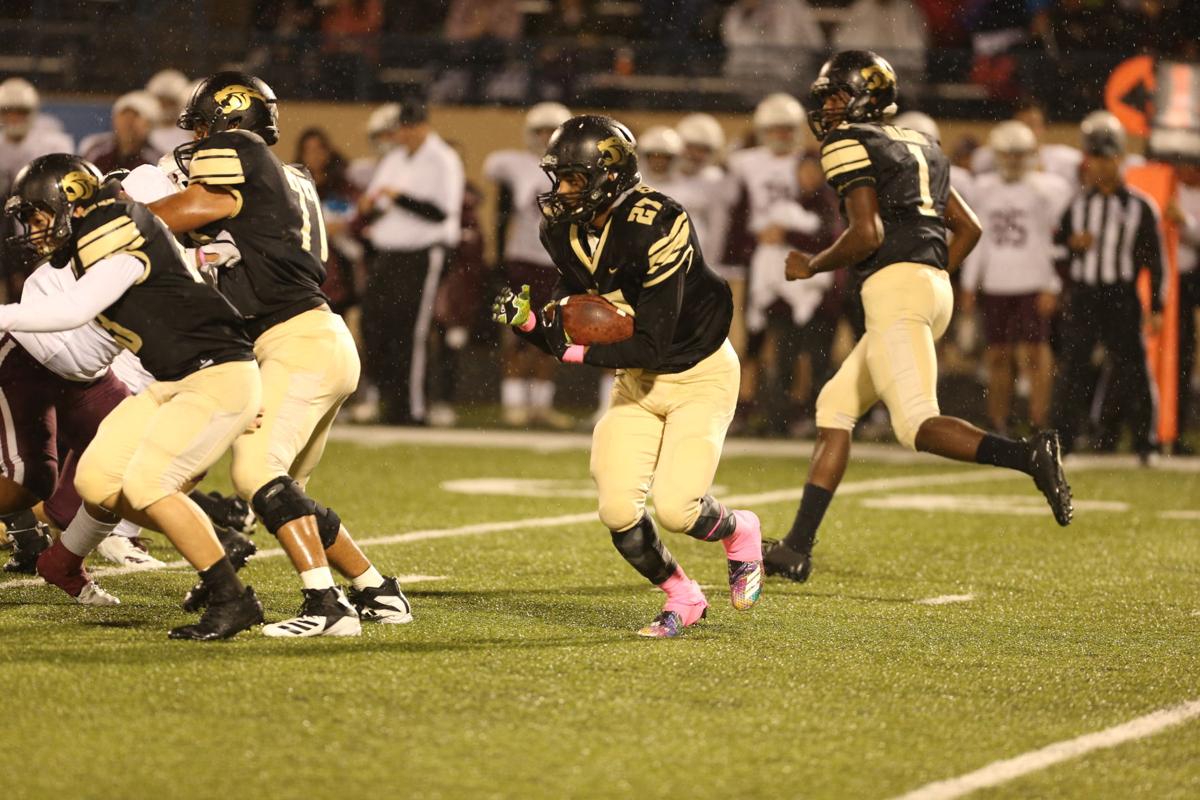 Year In Review Outgoing Football Track Stars Defined Slow Year