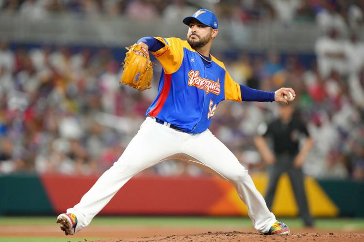 Texas Rangers Ace Martin Perez on Manager Bruce Bochy: 'Old School