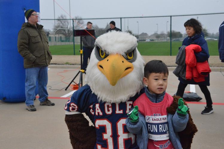 Friendly Eagle Mascot Costume - School Spirit