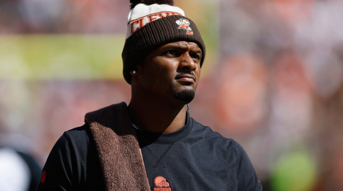 Should you be concerned about Deshaun Watson's sore shoulder? +