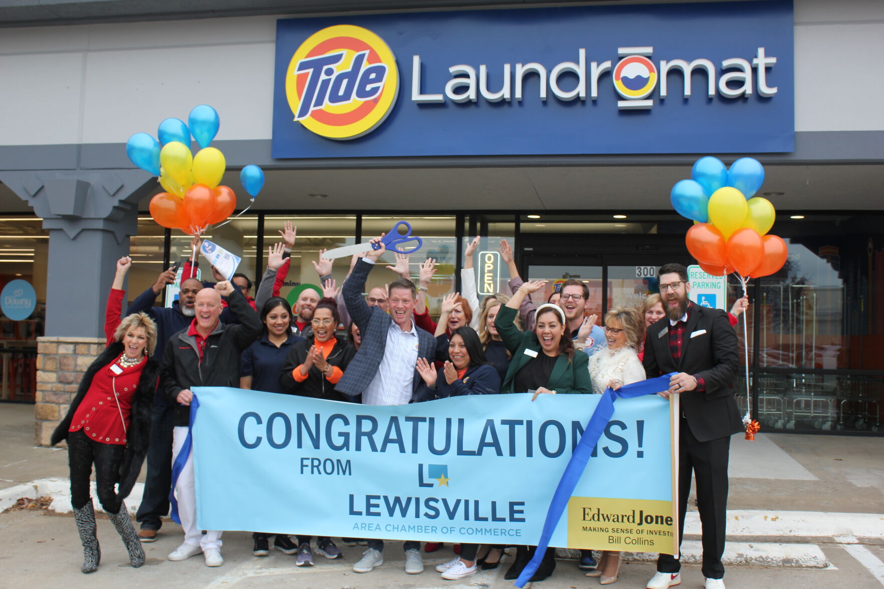 TIDE(イデタツヒロ) OWNERS Tide Laundromat spins into Lewisville | Lewisville Leader | Local