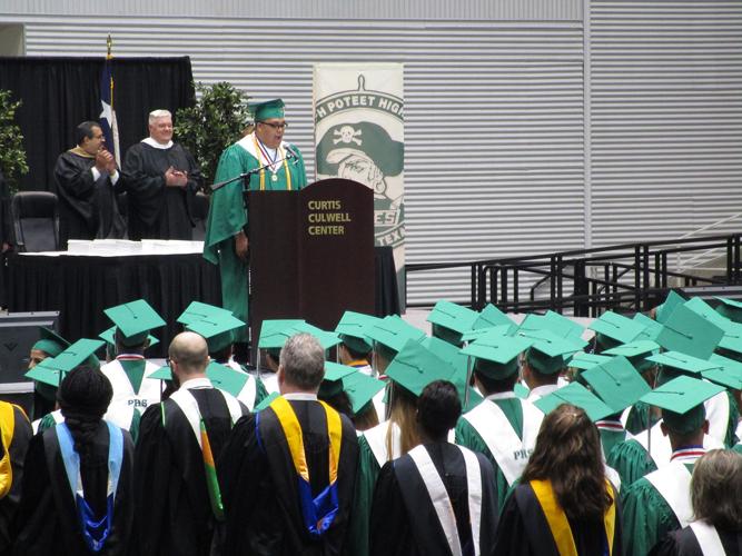 Poteet High School Class of 2017 commencement News