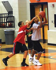 Back to the Future: Former Bulldogs helping coach run basketball camp ...