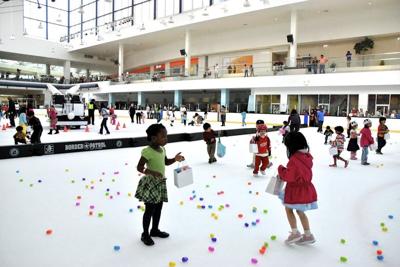 Stonebriar Centre welcomes the Easter Bunny with Egg Hunt on the Ice ...