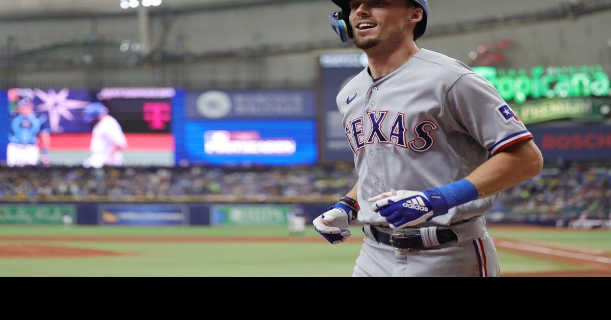 Rays Blast Rangers in Series Opener