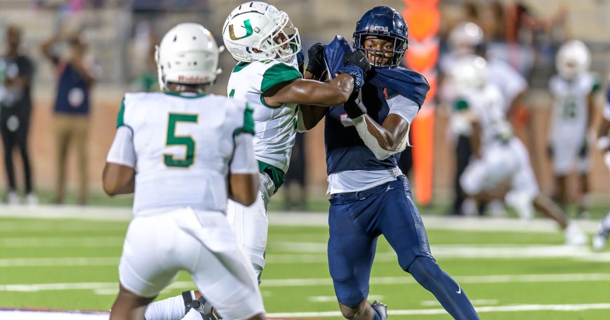 Mario Allen Leaving a legacy: Saying goodbye to five of Allen's top male seniors ...