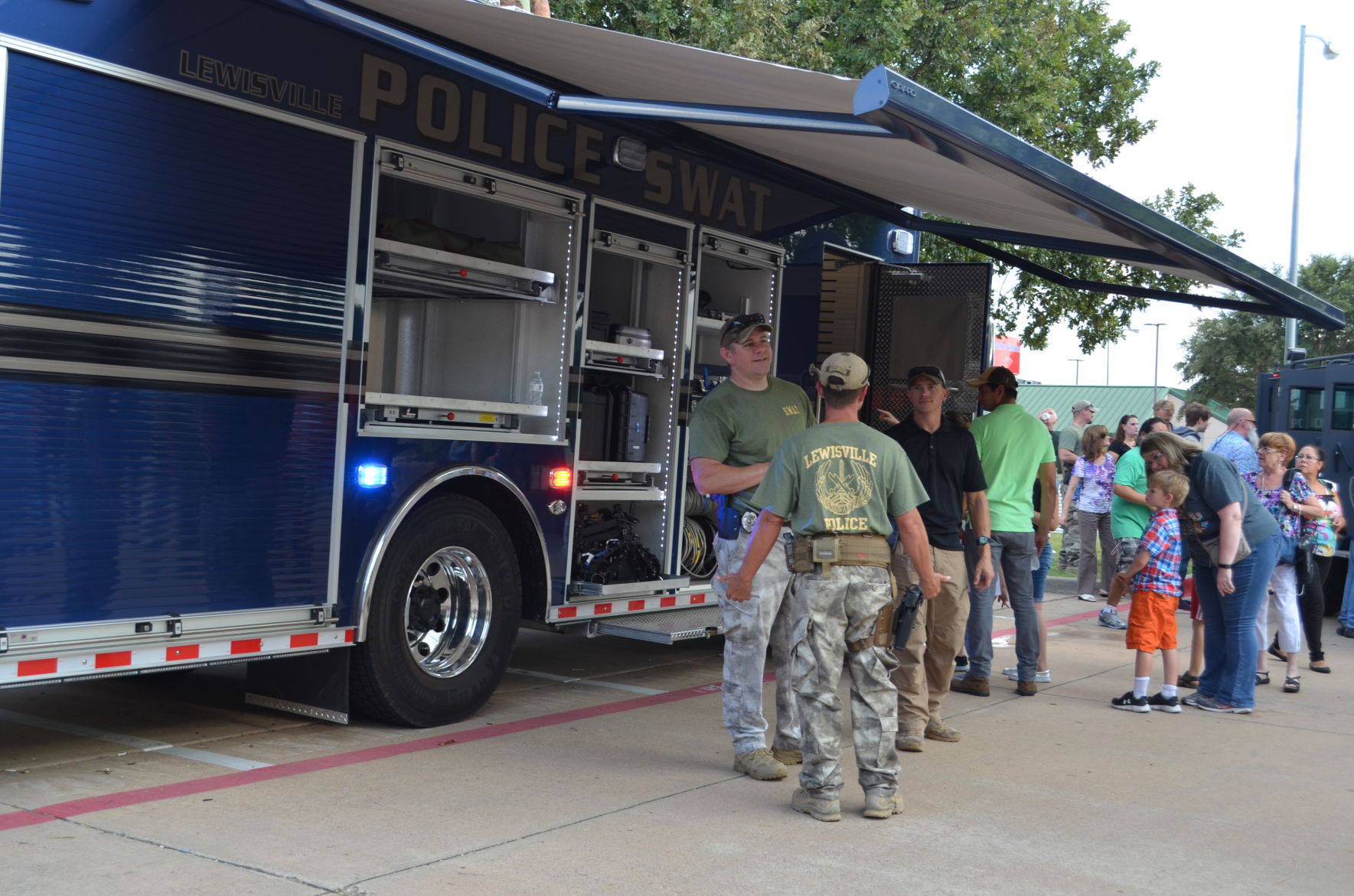 Hundreds Attend Lewisville Police Department's Open House | News ...