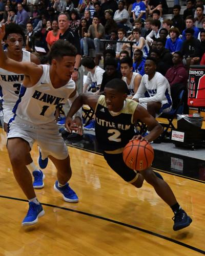 Clash Of The Titans Lobos Hit The Road To Face Tyrese Maxey