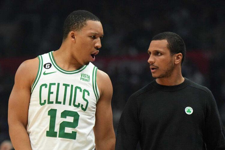 Dallas Mavericks acquire Grant Williams from Boston Celtics