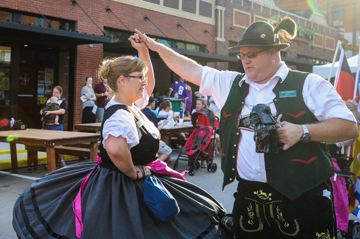 McKinney Oktoberfest pleases crowds with beerinfused jigs, brats and