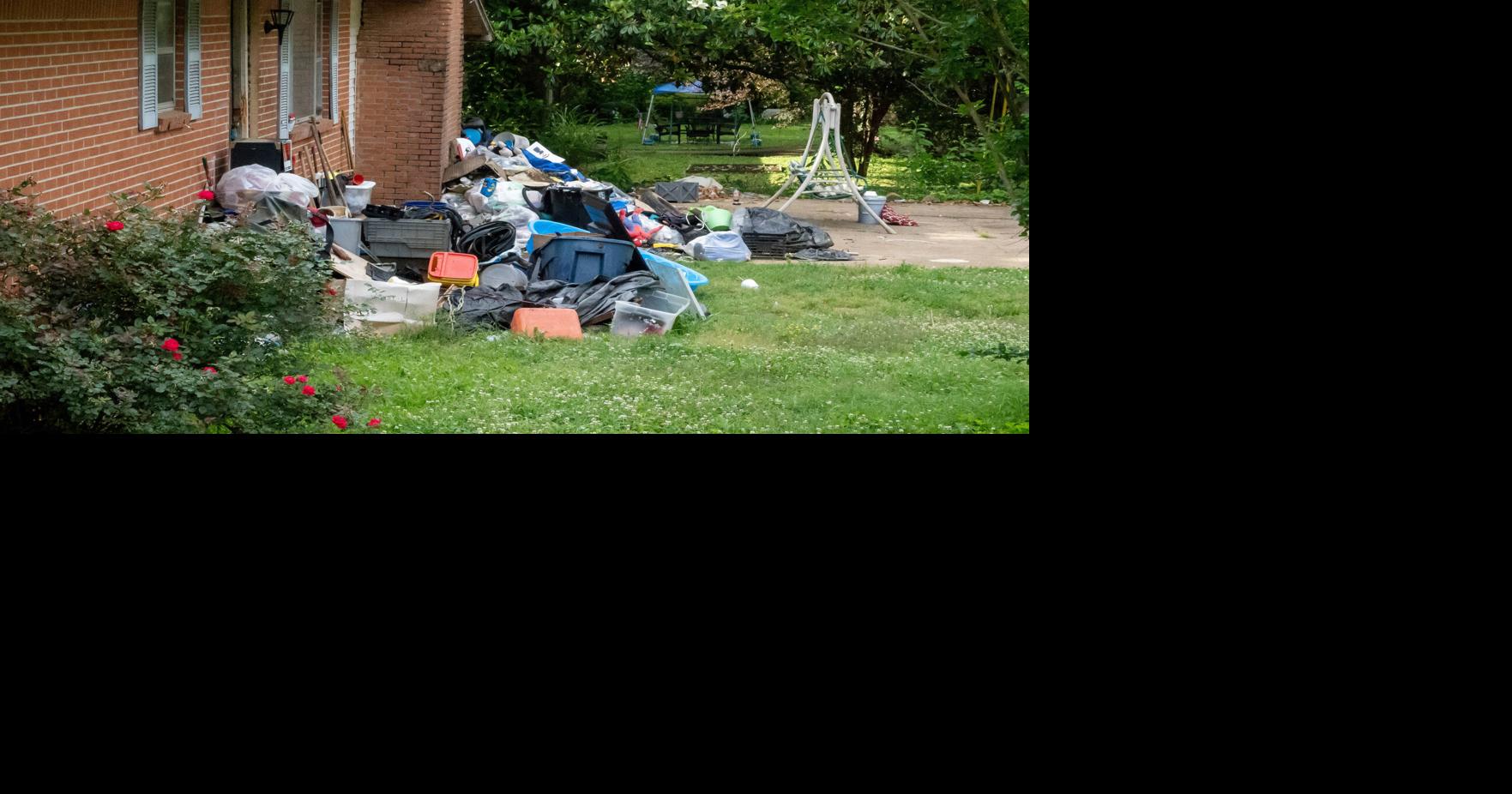 A neighbor’s trash hoard generates rodent issues for Circle Drive ...