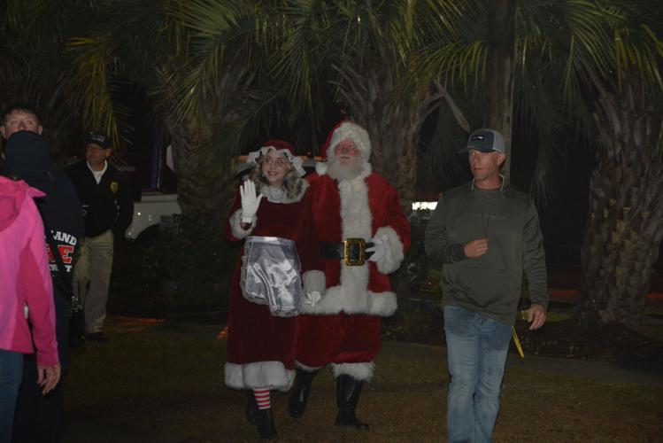 2023 Oak Island Christmas Tree Lighting Photo & Video
