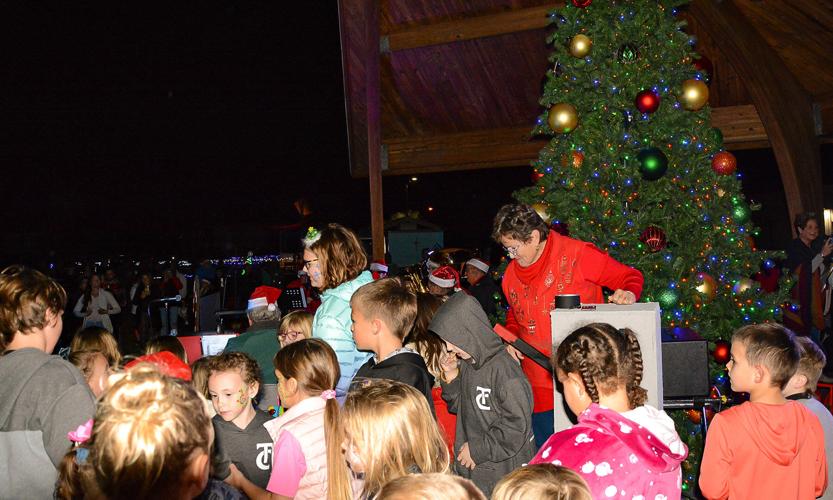 2022 Oak Island Christmas Tree Lighting Photo Gallery Photo & Video