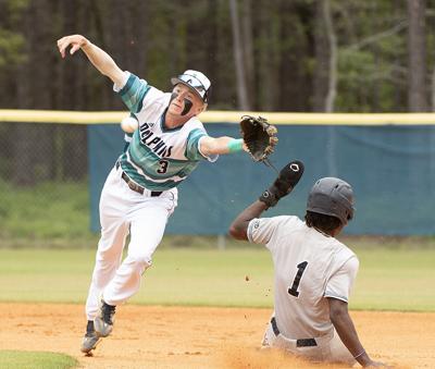 Dolphins baseball team finishes season at 27-17