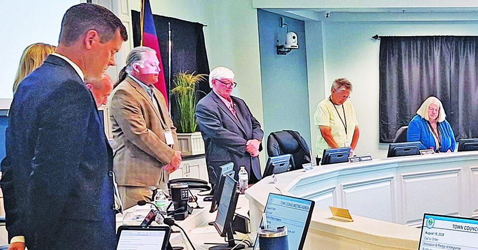 Bell 'helped navigate the town through many storms'